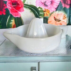 SUNKIST Vintage WHITE MILK GLASS HAND JUICER 1950's